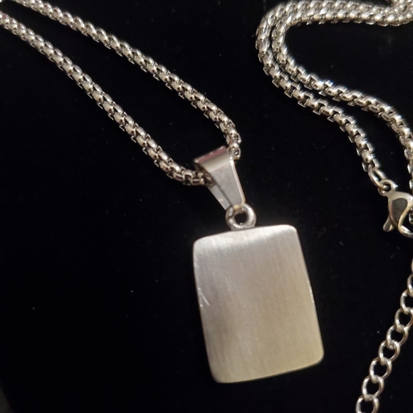 New Silver Plated Initial "F" Box Chain Necklace - Picture 4 of 8